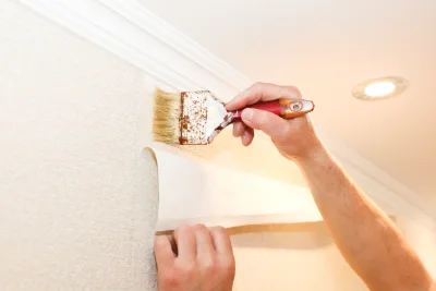 Pose de papier peint à Malouy — revêtements muraux et toiles de verre